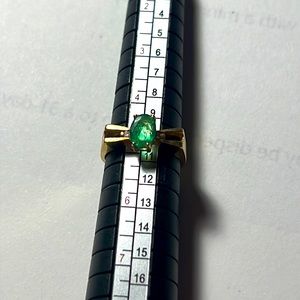 Emerald, diamond and 14kt gold ring
